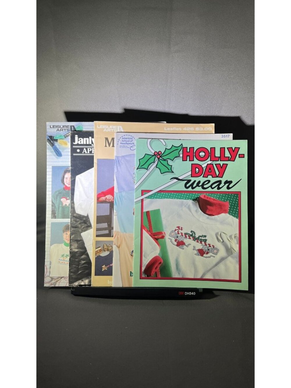 Leisure Arts Cross Stitch Booklets Lot Of 5 Leaflets